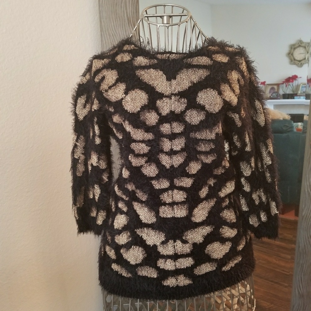 Sweater - Picture 2 of 3